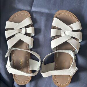 Saltwaters size 10 women BEST SUMMER SANDAL 🩴
